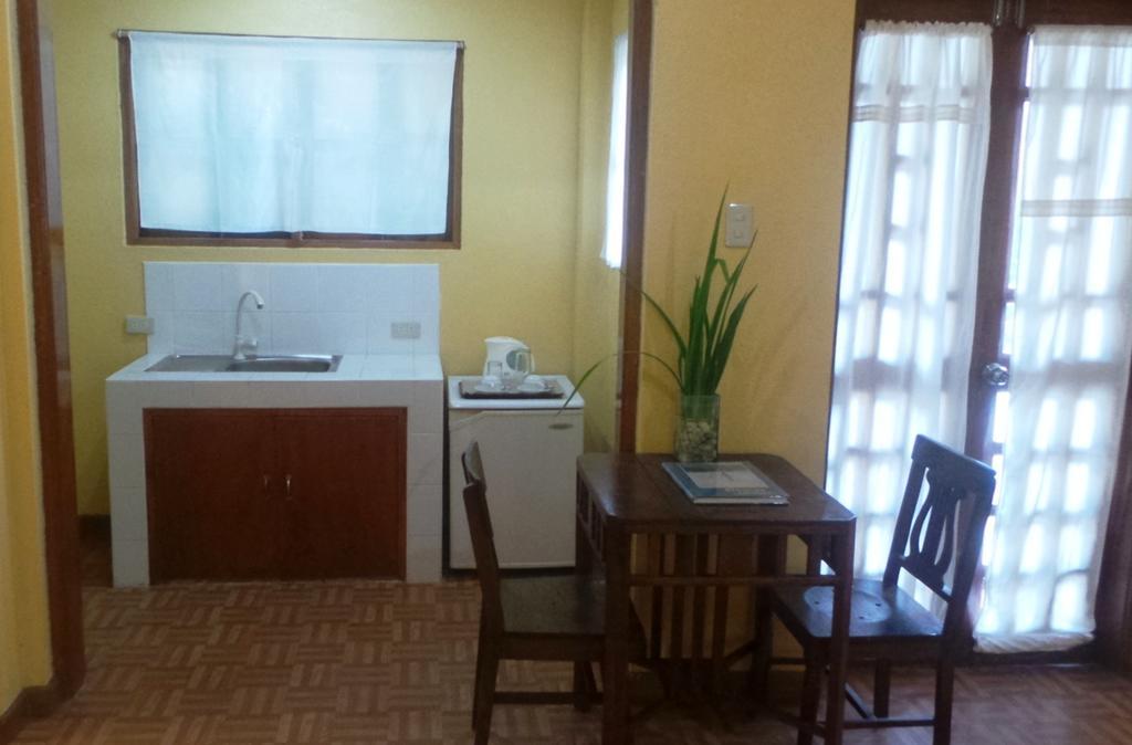 Sun Garden Hilltop Resort Manoc-Manoc Room photo