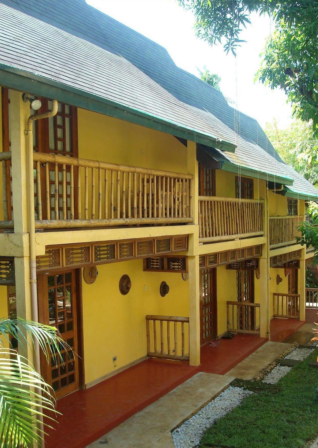 Sun Garden Hilltop Resort Manoc-Manoc Exterior photo
